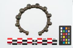 Foto von Bronzeknotenarmreif (NHMW-PRAE-025344)